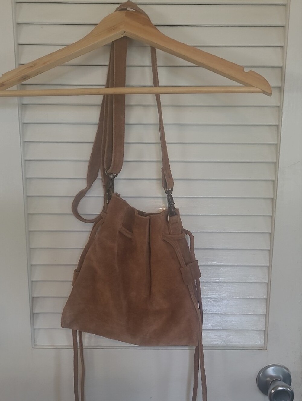 Free People Suede Billie Drawstring Bucket Bag in Brown. Great Conditon - Picture 2 of 3
